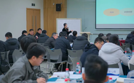 精準(zhǔn)提效，智慧賦能——實(shí)業(yè)公司啟動(dòng)“師課共建”項(xiàng)目