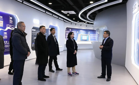 物產(chǎn)中大集團(tuán)黨委委員、工會(huì)主席韓璐一行赴旗下物產(chǎn)金輪開展“送溫暖”慰問活動(dòng)